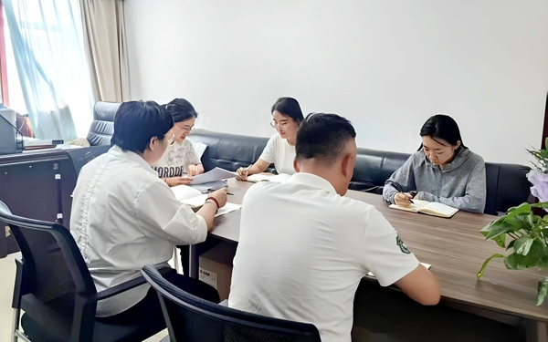 2.民进呼和浩特市委会机关召开“学规定、强作风、树形象”主题教育学习会_副本